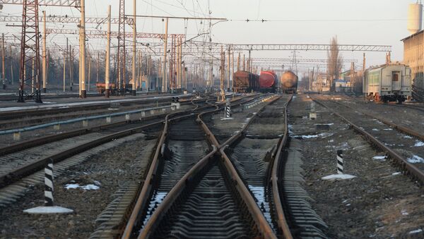Estación de ferrocarril en el este de Ucrania - Sputnik Mundo