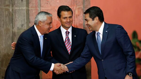 Presidente de Guatemala, Otto Perez, presidente de México, Enrique Peña Nieto, y presidente de Honduras, Juan Orlando Hernandez - Sputnik Mundo