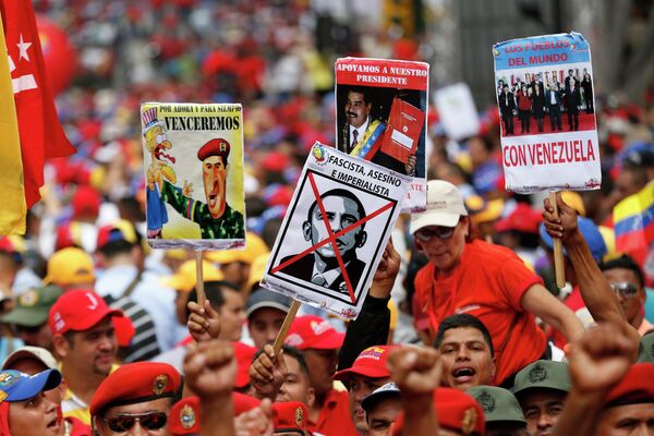 Mitin en apoyo a las competencias especiales de Nicolás Maduro - Sputnik Mundo