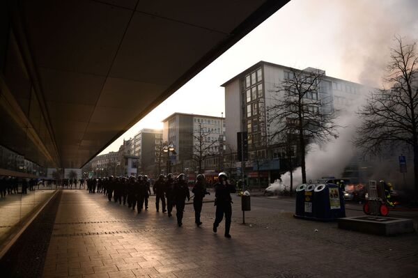Disturbios en señal de protesta contra la política del BCE - Sputnik Mundo