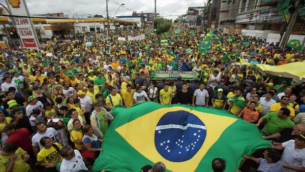 La crisis política facilita el auge del discurso Tea Party en Brasil, según politólogo - Sputnik Mundo