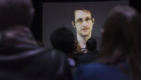 Edward Snowden, exagente de los servicios secretos de EEUU - Sputnik Mundo
