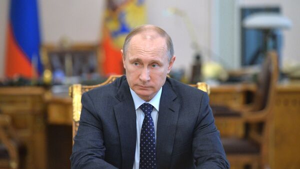 Президент РФ В.Путин провел совещание с постоянными членами Совета Безопасности РФ - Sputnik Mundo