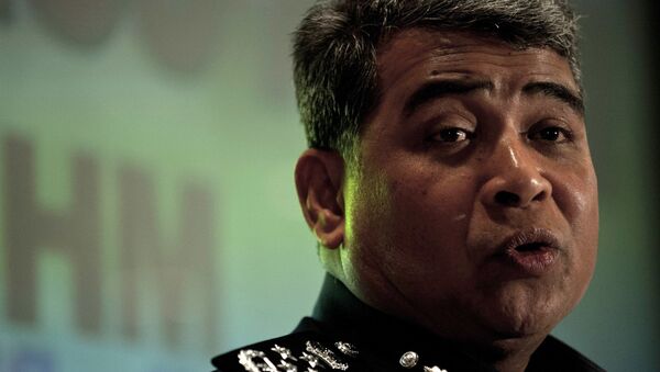 Malaysia's police chief Khalid Abu Bakar answers questions during a press conference at a hotel near Kuala Lumpur International Airport in Sepang on March 16, 2014. - Sputnik Mundo