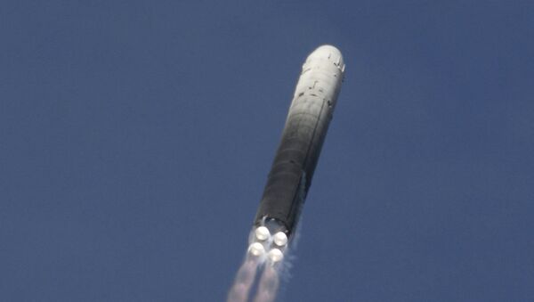 Lanzamiento de un misil (Archivo) - Sputnik Mundo