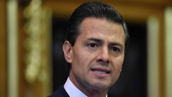 Mexico's President Enrique Pena Nieto delivers an address to members of the British All-Party Parliamentary Group at the Houses of Parliament in London, Tuesday, March 3, 2015 - Sputnik Mundo