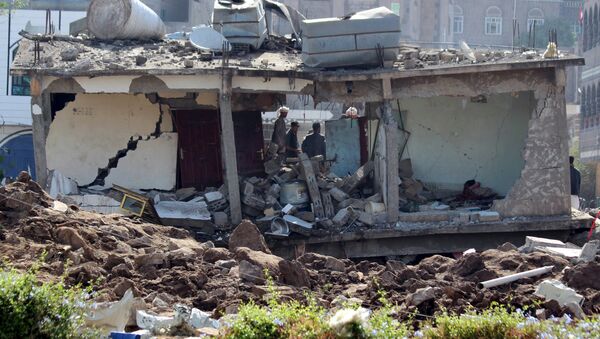 Edificios destruidos en Yemen (archivo) - Sputnik Mundo
