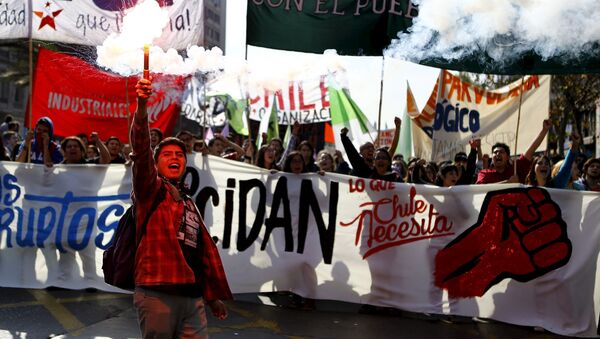 Las protestas estudiantiles en Chile - Sputnik Mundo