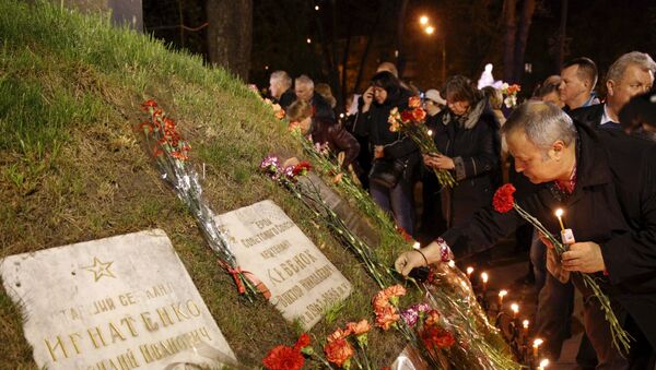 Homenaje a las víctimas de la catástrofe de Chernóbil en Kiev - Sputnik Mundo