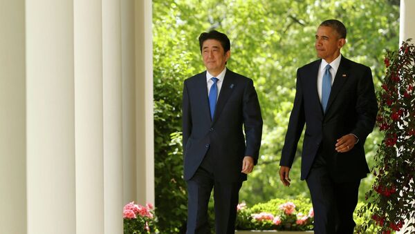 Primer ministro de Japón, Shinzo Abe y presidente de EEUU, Barack Obama (archivo) - Sputnik Mundo