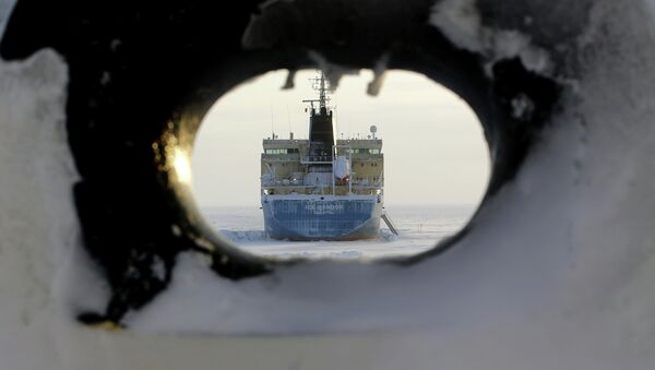 Oil tanker Valetta as it approaches Cape Kamenny in the Gulf of Ob shore line in the south-east of a peninsular in the Yamalo-Nenets Autonomous District - Sputnik Mundo