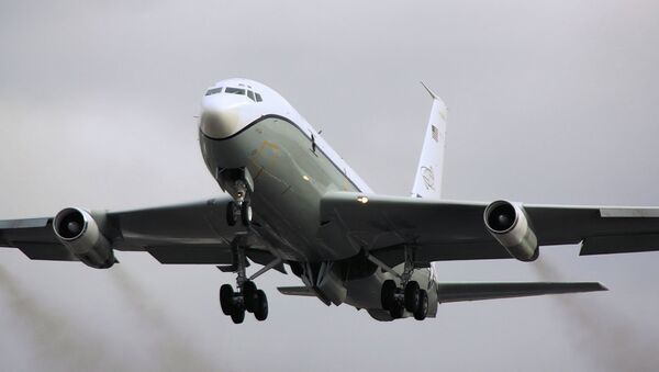 OC-135B Open Skies - RAF Mildenhall Feb 2010 - Sputnik Mundo