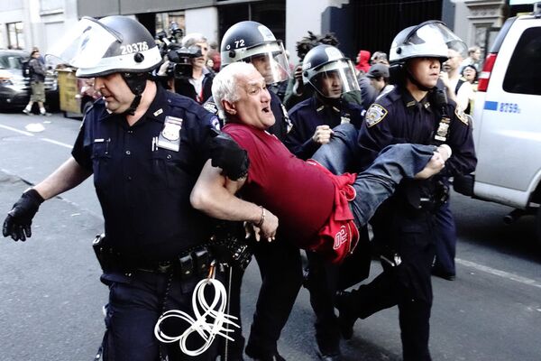 Protestas en EEUU contra violencia policial - Sputnik Mundo