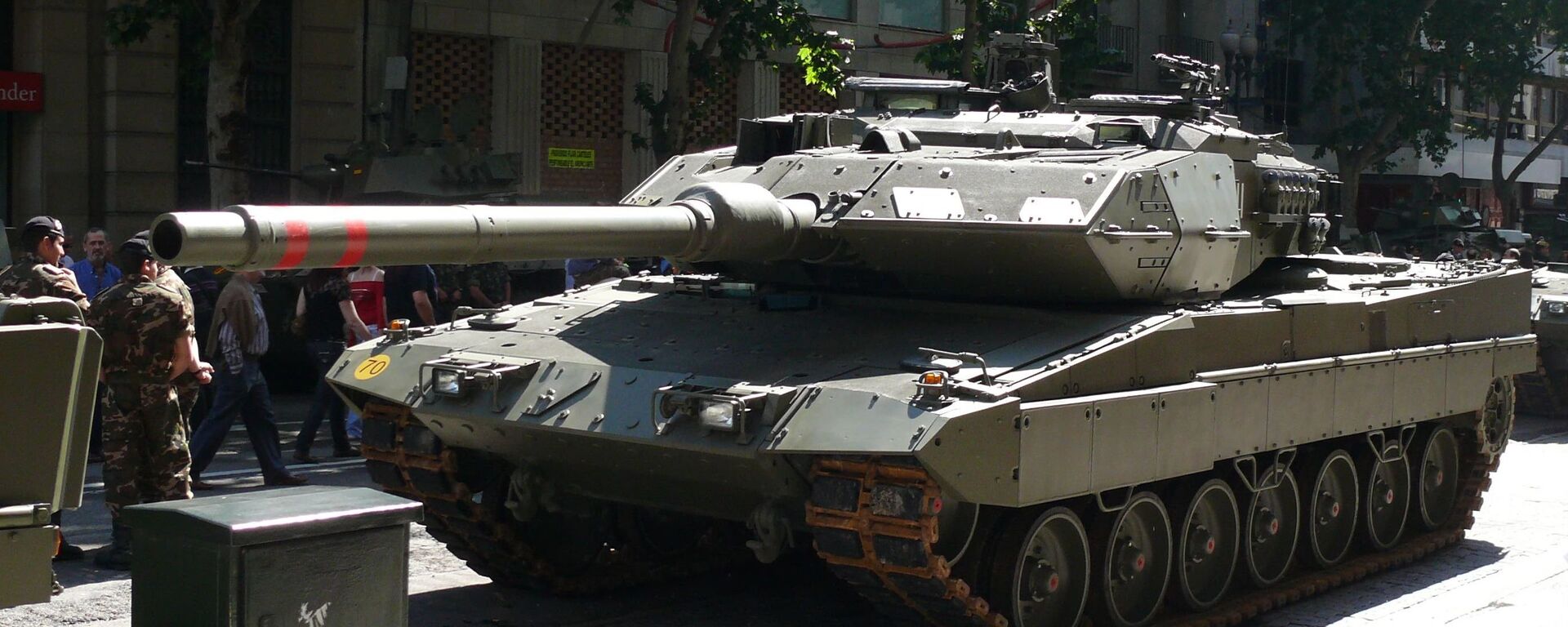 Танк Leopard 2E - Sputnik Mundo, 1920, 07.12.2019