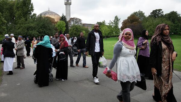 El voto musulmán gana peso en las elecciones generales de Reino Unido - Sputnik Mundo