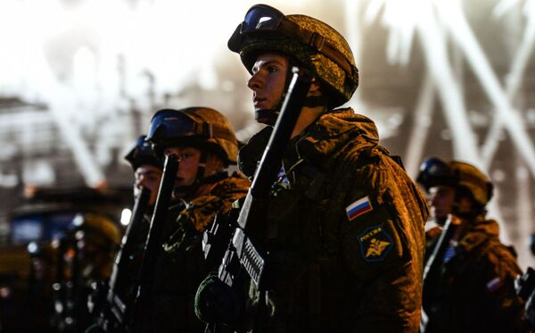 Ensayo del desfile militar del 9 de mayo en Moscú - Sputnik Mundo