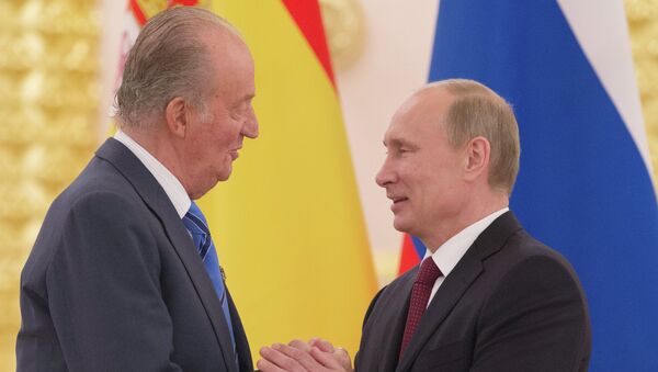 El Rey Juan Carlos I y el presidente de Rusia Vladímir Putin durante un encuentro en 2012 - Sputnik Mundo
