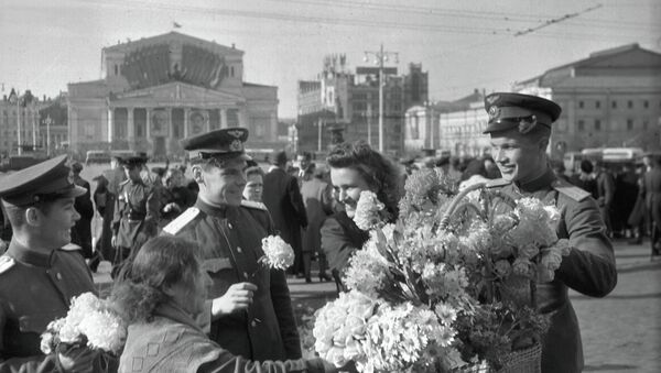 Moscú y sus habitantes el 9 de mayo de 1945 - Sputnik Mundo