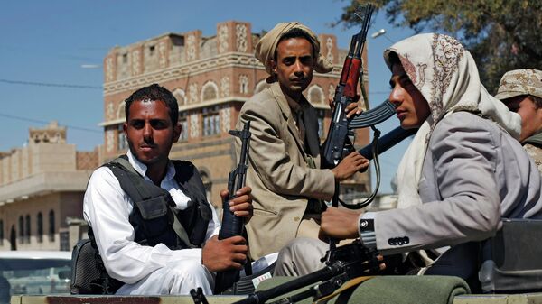 Hutíes en Saná, Yemen - Sputnik Mundo