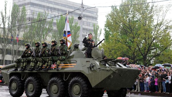 Desfile militar con motivo del 9 de mayo, Día de la Victoria, en Donetsk - Sputnik Mundo