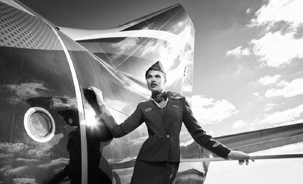 Las azafatas de Aeroflot, el rostro femenino de la mayor aerolínea rusa - Sputnik Mundo