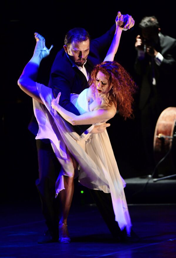 Artistas argentinos presentan Tango & Noche en un teatro de Moscú - Sputnik Mundo