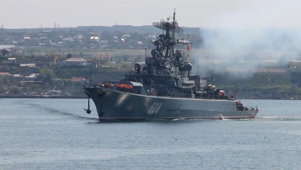 El buque ruso Pitlivi zarpa de Sebastopol rumbo al Mediterráneo - Sputnik Mundo