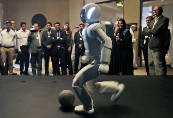 Robots se imponen en el mercado de trabajo - Sputnik Mundo