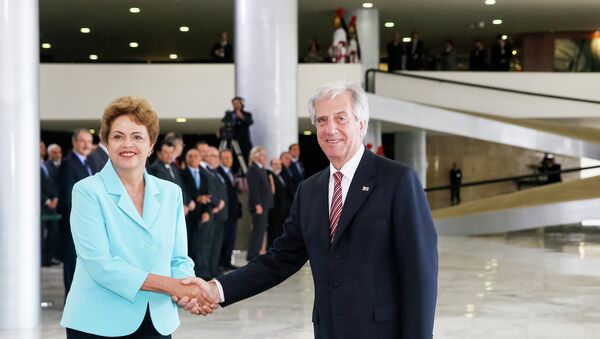 Presidenta de Brasil, Dilma Rousseff, y su homólogo uruguayo, Tabaré Vázquez - Sputnik Mundo