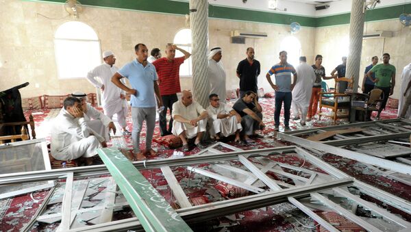 Explosión en una mezquita chií en la aldea Al Kadih - Sputnik Mundo