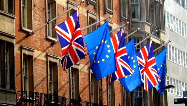 Banderas del Reino Unido y la UE - Sputnik Mundo