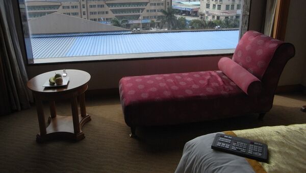 Una habitación de Crown Prince Hotel Dongguan - Sputnik Mundo