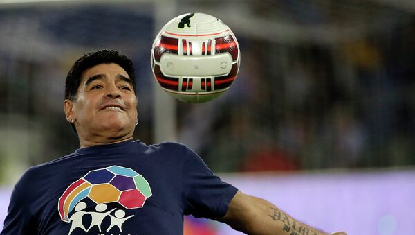 Diego Maradona, el legendario futbolista argentino - Sputnik Mundo