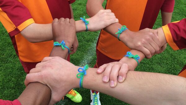 Participantes del programa social para los niños Fútbol para la amistad - Sputnik Mundo