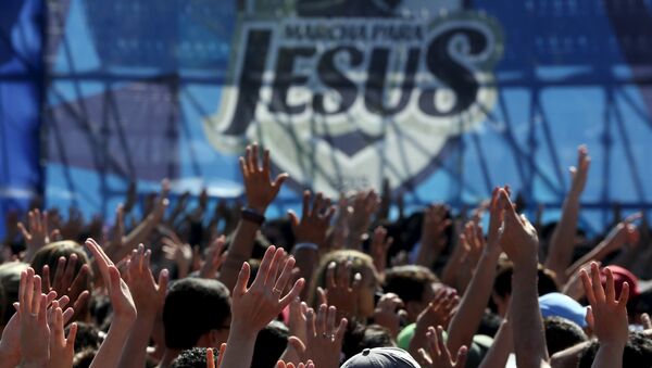 La Marcha por Jesús reúne en Sao Paulo a miles de cristianos ultraconservadores - Sputnik Mundo