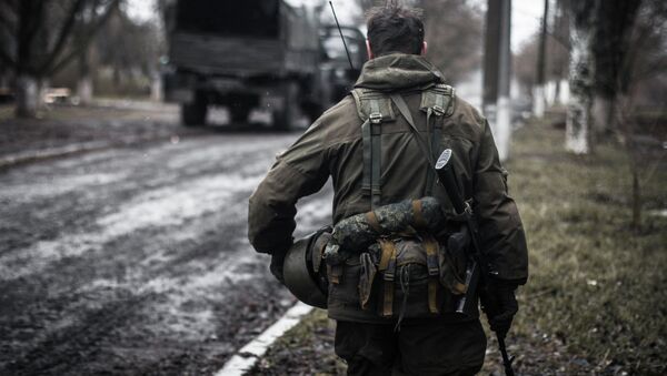 Miliciano de la Republica Popular de Donetsk en Shirókino - Sputnik Mundo