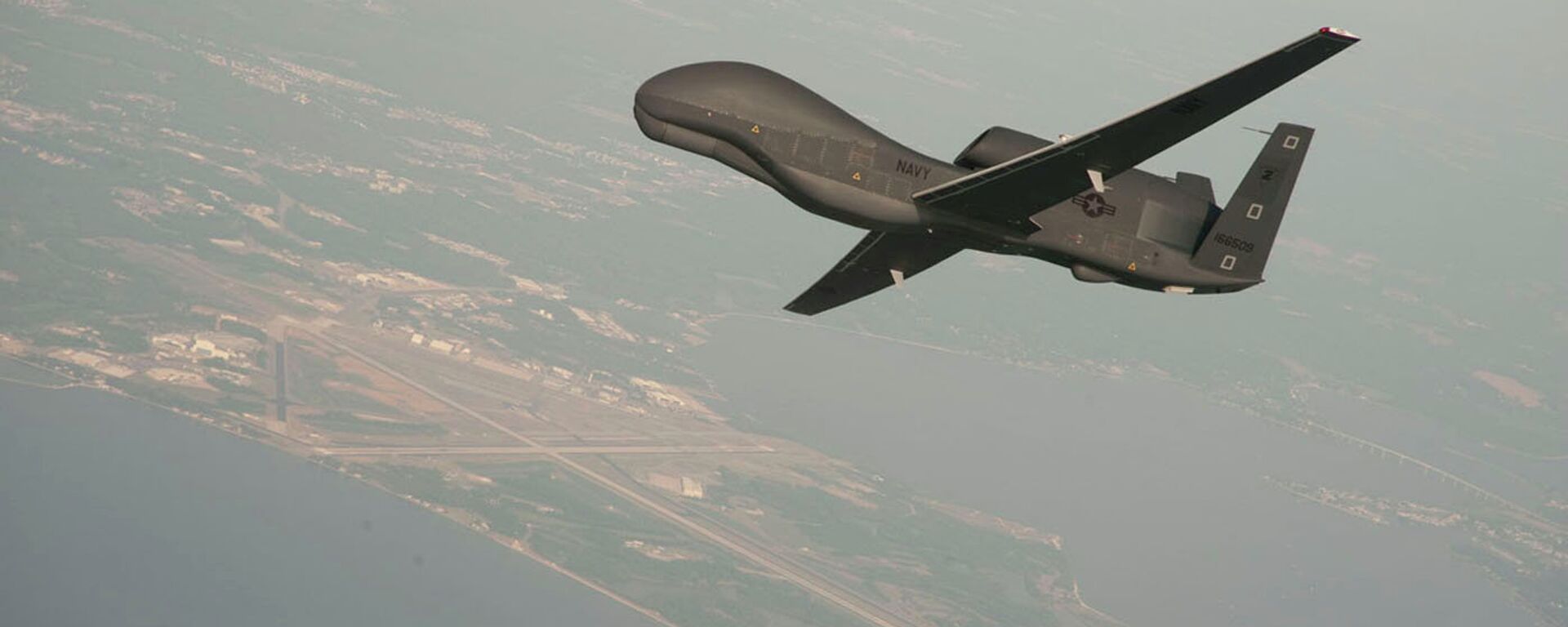 RQ-4 Global Hawk unmanned aerial vehicle conducts tests over Naval Air Station Patuxent River - Sputnik Mundo, 1920, 28.08.2023