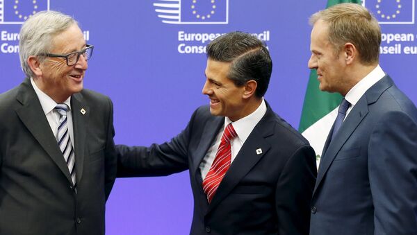 Presidente de la Comisión Europea, Jean-Claude Juncker, presidente de México, Enrique Peña Nieto y presidente del Consejo Europeo, Donald Tusk - Sputnik Mundo
