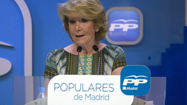 Ruling People's Party (PP) Madrid's local candidate, Esperanza Aguirre, speaks during a news conference after her meeting with Madrid's elected councillors at party's headquarters in Madrid, Spain, May 26, 2015.  - Sputnik Mundo