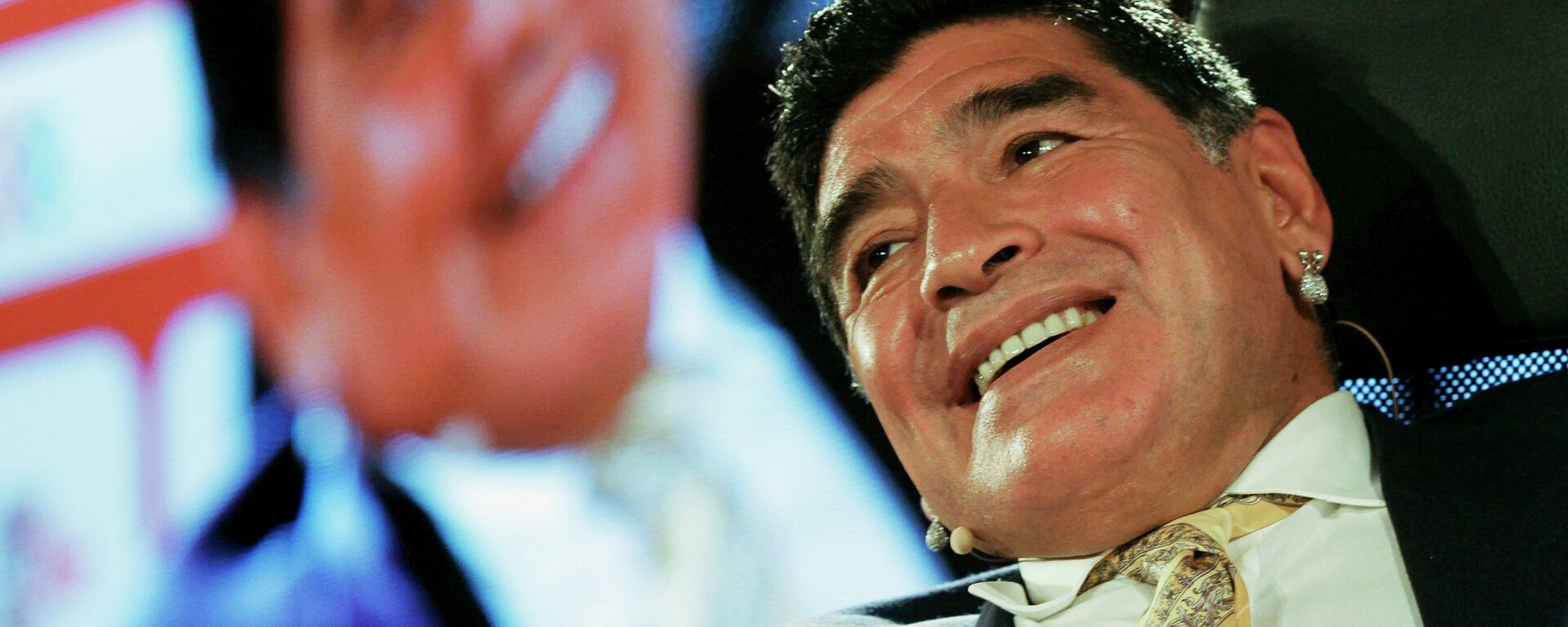 Argentina football legend Diego Maradona speaks on the second day of the SoccerEx Asian Forum conference in Southern Shuneh, Jordan, Monday, May 4, 2015. - Sputnik Mundo, 1920, 26.11.2020