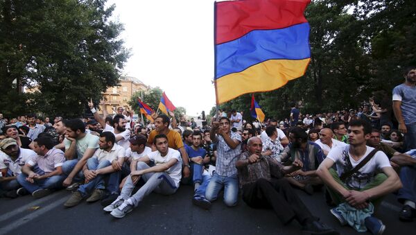 Las protestas en Armenia cumplen una semana - Sputnik Mundo