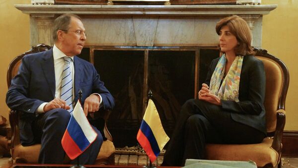 Serguéi Lavrov, ministro de asuntos exteriores de Rusia, y María Ángela Holguín, ministra de asuntos exteriores de Colombia - Sputnik Mundo