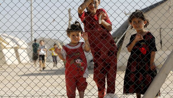 Niños en el campo de refugiados sirios e iraquíes en Midyat, Turquía (archivo) - Sputnik Mundo