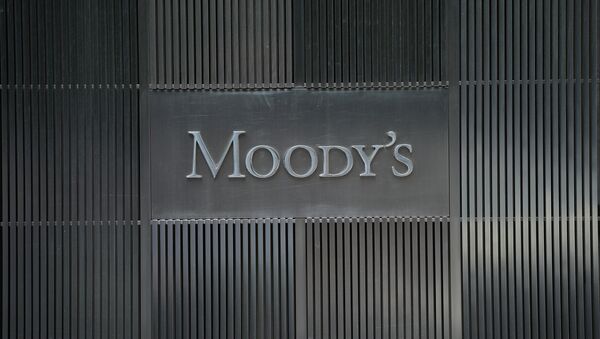 A sign for Moody's rating agency is displayed at the company headquarters in New York - Sputnik Mundo