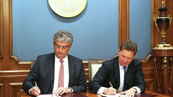 Presidente de Gasunie, Han Fennema y presidente de Gazprom, Alexéi Miller - Sputnik Mundo