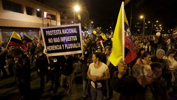 Protestas contra nuevos impuestos en Quito, Ecuador - Sputnik Mundo