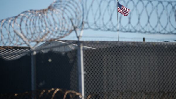 Bandera de EEUU en la base de Guantánamo - Sputnik Mundo