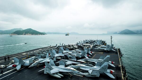 El portaaviones estadounidense USS George Washington se aproxima a Hong Kong, China - Sputnik Mundo