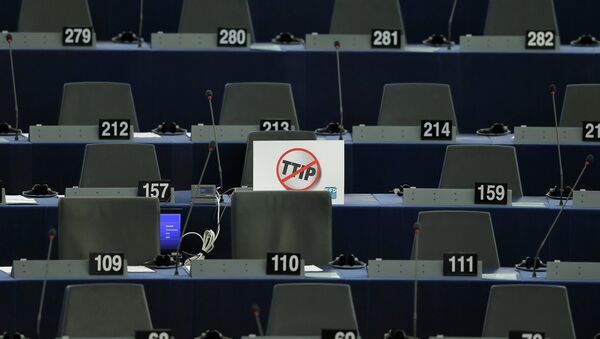 La UE celebrará una conferencia sobre el TTIP el 17 de noviembre - Sputnik Mundo