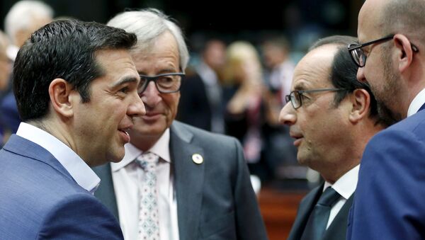 Primer ministro de Grecia, Alexis Tsipras, presidente de la Comisión Europea, Jean-Claude Juncker, presidente de Francia, François Hollande y primer ministro de Bélgica, Charles Miche - Sputnik Mundo